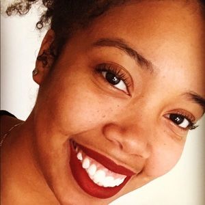 Meet your Posher, Dominique